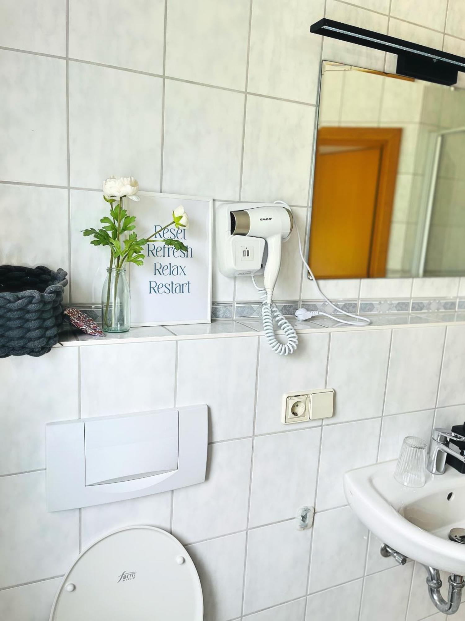 Am Landhaus - Gaestezimmer Walsheim Szoba fotó