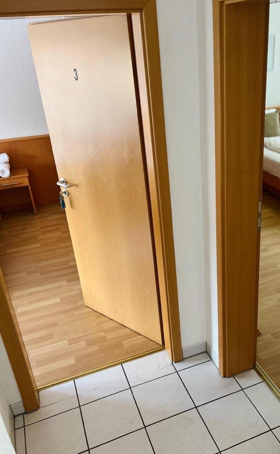 Am Landhaus - Gaestezimmer Walsheim Szoba fotó